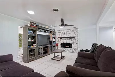 905 Ridgewood Terrace, Arlington, TX 76012 - Photo 5