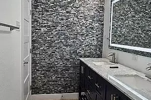 2100 Tanglewilde, Houston, TX 77063 - Photo 11