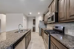 9112 Stormcrow Dr, Fort Worth, TX 76179 - Photo 9