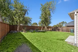 1805 Longwood Ln, Garland, TX 75042 - Photo 21