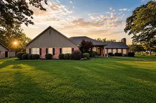 1079 Country Clb Rd, Sulphur Springs, TX 75482 - Photo 1