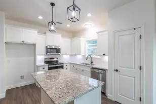 7658 Wildflower Wy, Abilene, TX 79602 - Photo 9