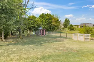 1095 Pioneer Xing, Weatherford, TX 76088 - Photo 37