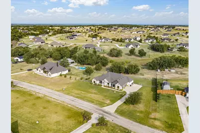 1095 Pioneer Crossing, Weatherford, TX 76088 - Photo 35