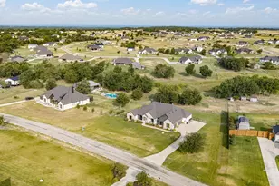 1095 Pioneer Xing, Weatherford, TX 76088 - Photo 35