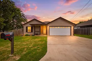 114 Wade St, Whitesboro, TX 76273 - Photo 1