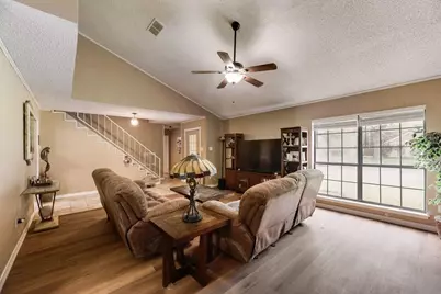 1022 Melissa Lane, Garland, TX 75040 - Photo 3