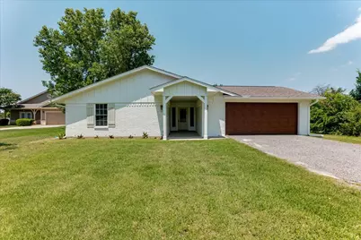 104 Pontiac Drive, Lake Kiowa, TX 76240 - Photo 1