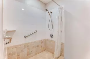 104 Pontiac Dr, Lake Kiowa, TX 76240 - Photo 23