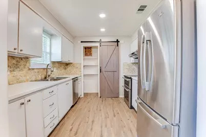 104 Pontiac Drive, Lake Kiowa, TX 76240 - Photo 13