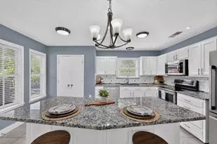 1422 Elmwood Ave, Fort Worth, TX 76104 - Photo 1