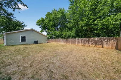 1422 Elmwood Avenue, Fort Worth, TX 76104 - Photo 15