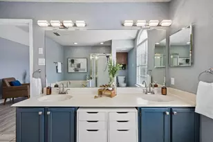 5639 Centeridge Dr, Dallas, TX 75249 - Photo 19