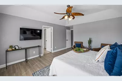 5639 Centeridge Drive, Dallas, TX 75249 - Photo 17
