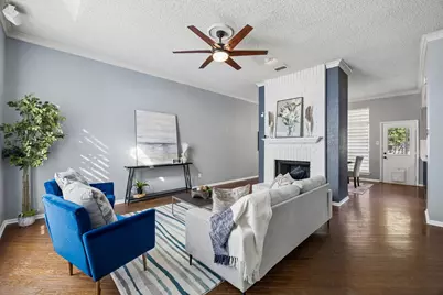 5639 Centeridge Drive, Dallas, TX 75249 - Photo 3