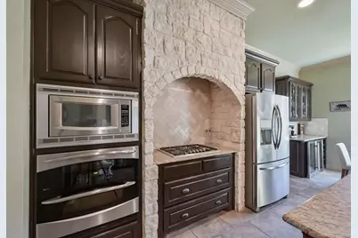 2310 Castle Creek Drive, Mansfield, TX 76063 - Photo 19