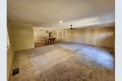 726 S Lindsay Street, Gainesville, TX 76240 - Photo 9