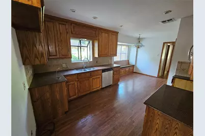 726 S Lindsay Street, Gainesville, TX 76240 - Photo 17
