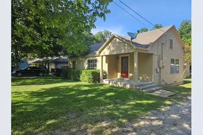 726 S Lindsay Street, Gainesville, TX 76240 - Photo 1