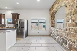 2117 Gregory Creek Dr, Little Elm, TX 75068 - Photo 7