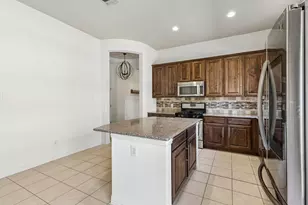 2117 Gregory Creek Dr, Little Elm, TX 75068 - Photo 5