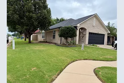1001 Roberts Bend, Granbury, TX 76048 - Photo 3