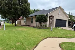 1001 Roberts Bend, Granbury, TX 76048 - Photo 3