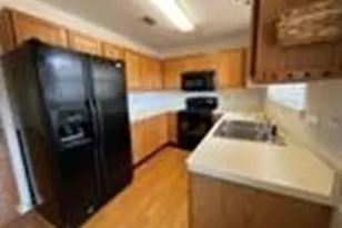 27 E Mountain Creek Ct, Grand Prairie, TX 75052 - Photo 3