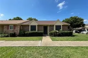 27 E Mountain Creek Ct, Grand Prairie, TX 75052 - Photo 1
