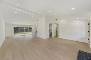 3786 Crown Shore Dr, Dallas, TX 75244 - Photo 7
