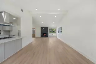 3786 Crown Shore Dr, Dallas, TX 75244 - Photo 11