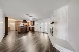 3912 Plantation Dr, Benbrook, TX 76116 - Photo 3