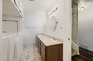3912 Plantation Dr, Benbrook, TX 76116 - Photo 23
