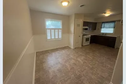 105 SW Taylor Street, Burleson, TX 76028 - Photo 3