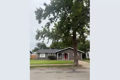 105 SW Taylor Street, Burleson, TX 76028 - Photo 15