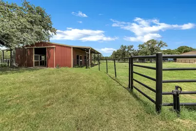 3911 N Highway 281, Mineral Wells, TX 76067 - Photo 23
