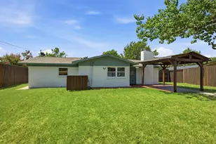 3145 Longbow Ct, Dallas, TX 75229 - Photo 17