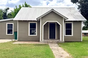 707 Reynolds St, Goldthwaite, TX 76844 - Photo 33