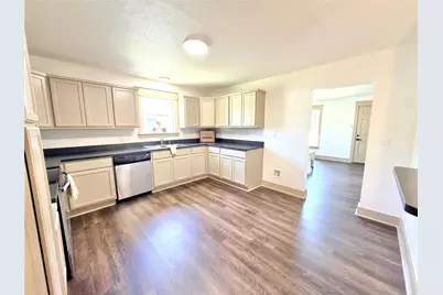 707 Reynolds Street, Goldthwaite, TX 76844 - Photo 11