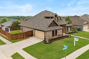 4023 Wagon Wheel Dr, Sanger, TX 76266 - Photo 1