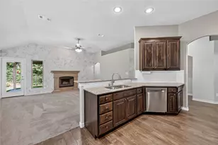 116 Wilson Cliff Dr, White Settlement, TX 76108 - Photo 11