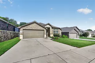 116 Wilson Cliff Dr, White Settlement, TX 76108 - Photo 3