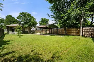 5107 Denton Dr, Dallas, TX 75235 - Photo 15