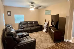104 Lynn Dr, Azle, TX 76020 - Photo 5