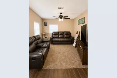104 Lynn Drive, Azle, TX 76020 - Photo 5