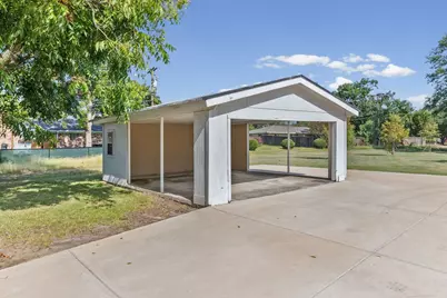 112 Royal Lane, Commerce, TX 75428 - Photo 33