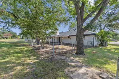 112 Royal Lane, Commerce, TX 75428 - Photo 33