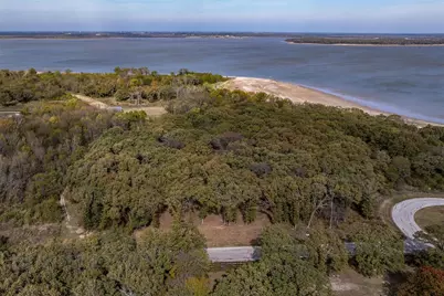 8375 Southern Shore Court, Kemp, TX 75143 - Photo 11