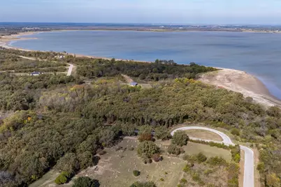8375 Southern Shore Court, Kemp, TX 75143 - Photo 5