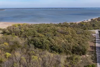 8375 Southern Shore Court, Kemp, TX 75143 - Photo 9